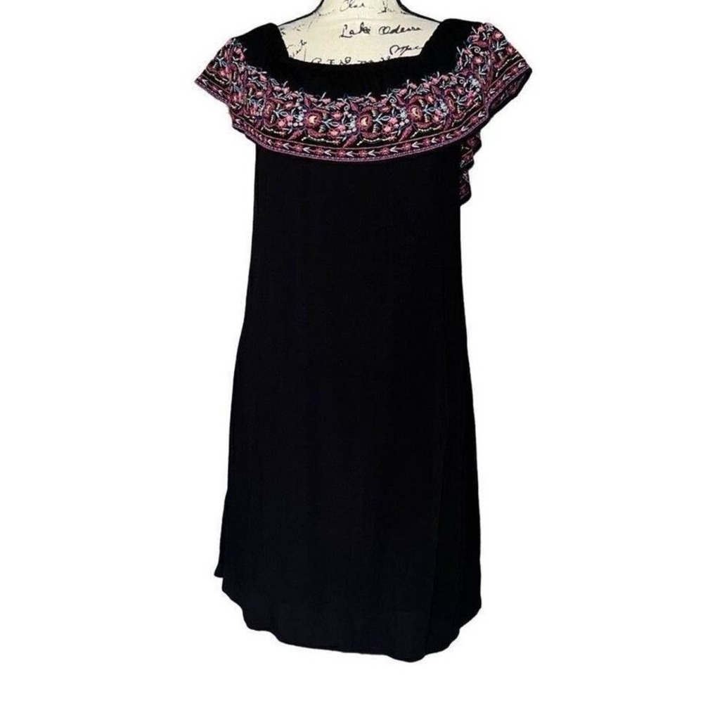 Arizona‎ Jean Co Black Floral Embroidered Off The Shoulder Shift Dress Medium